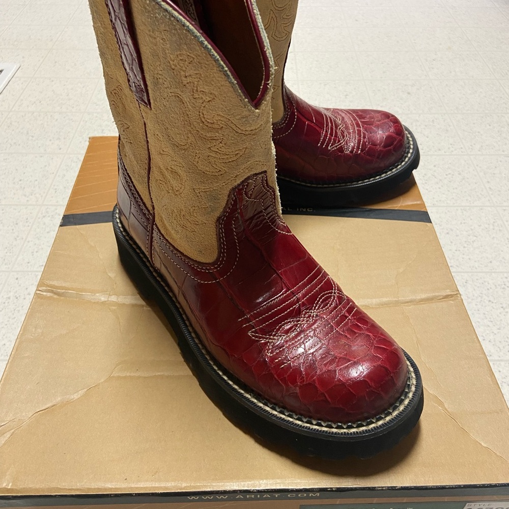 Ariat Fatbaby Red Gator Print/Sand Style 14709